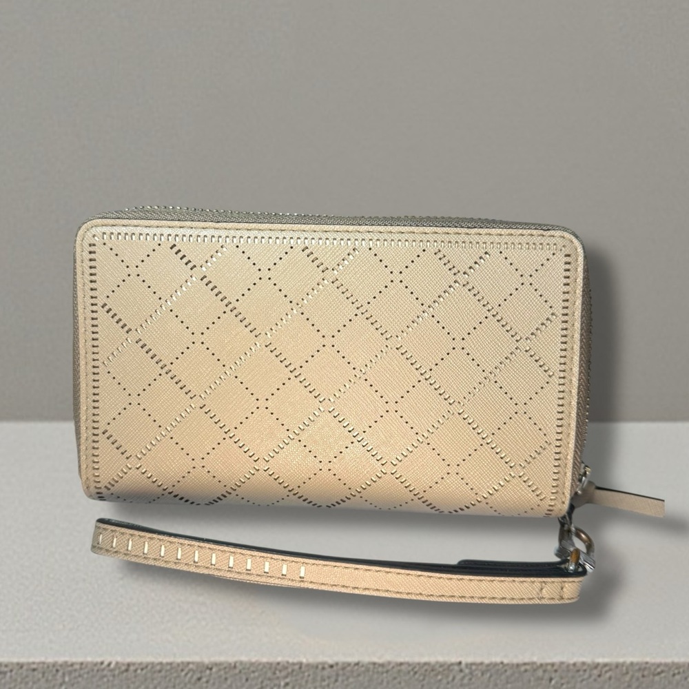 ✨EUC Tory Burch Diamond Laser Cut Zip Around, Leather Wallet/Wristlet - Picture 3 of 6